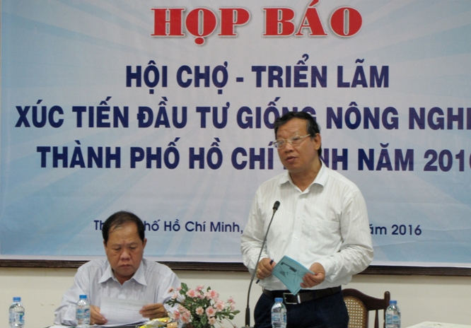 Ngọc khuyến triển lãm NN